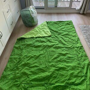 Two Twin Kelly Green Reversible Lightweight Comforters